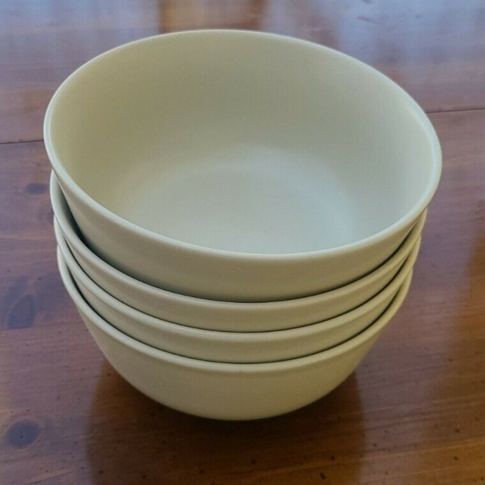 4 IKEA cereal/fruits bowls: Beige, 5.5" in diameter, 2.5” tall